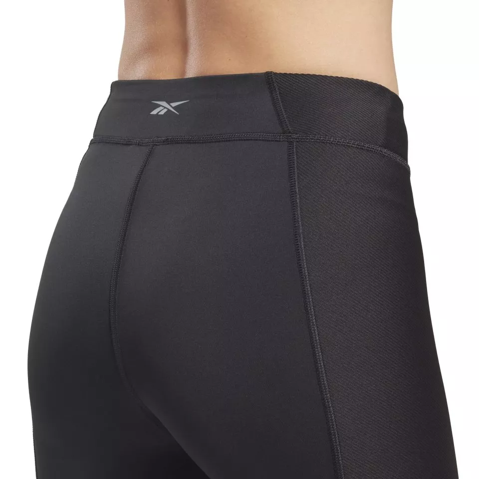 Kratke hlače Reebok YOGA HR RIB SHORT